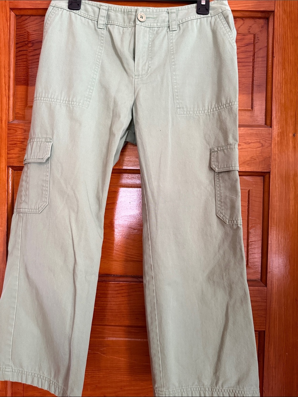 Caslon Light Green Cropped Cargo Pants